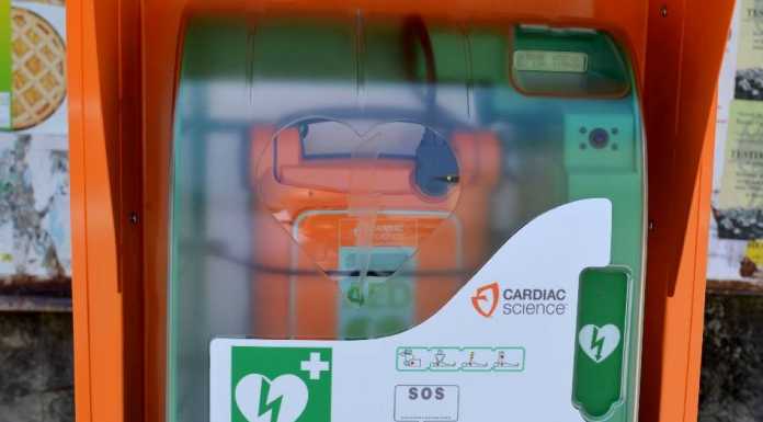 Mandello, Abbadia Lariana e Lierna: posizionati sette defibrillatori