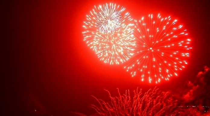 Varenna “accende” il castello di Vezio e chiama i profughi dall’Isola