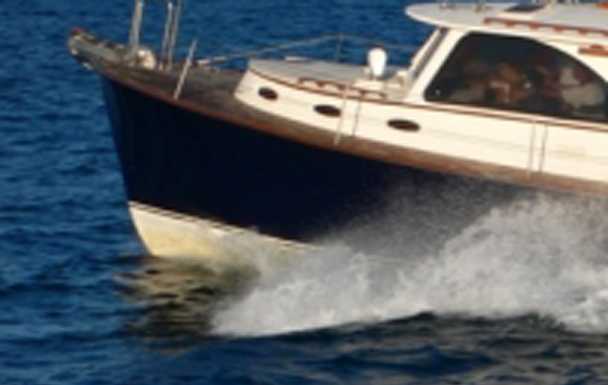 Il Boat Party Azzurro salpa domenica per gustarsi i fuochi dal lago