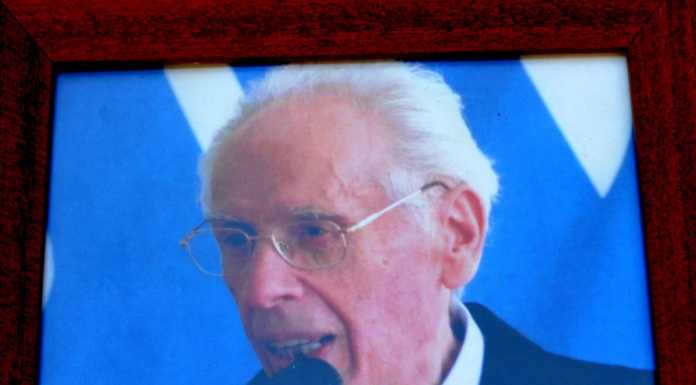 “Persone come il dottor Comini fanno bene a Mandello e a tutti noi”