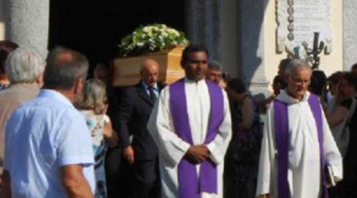 “Ciao Stefano”. L’ultimo saluto al 58enne morto in Grigna