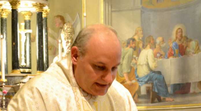 Don Massimo lascia Somana dopo 13 anni. Sarà parroco a Moltrasio