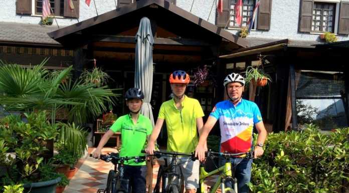 In bici con i figli dalla Germania a Mandello, per la Guzzi e per il “Verde”