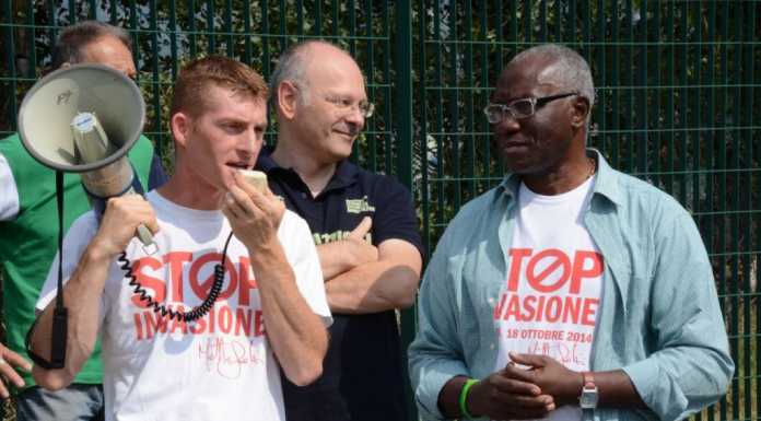 Il leghista Toni Iwobi al Bione: “E’ un’invasione programmata”