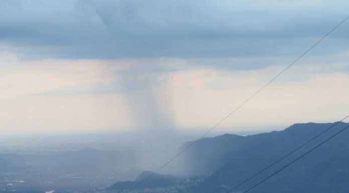 Immortalata la “bomba d’acqua” scesa sull’Olginatese