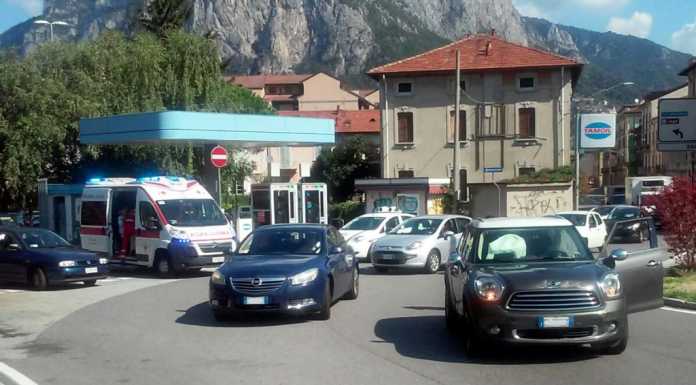 Tamponamento tra tre auto all’ingresso del Ponte Nuovo