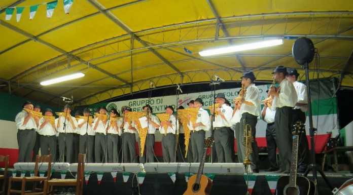 Valgreghentino. Più di mille persone applaudono i Picett del Grenta (foto)
