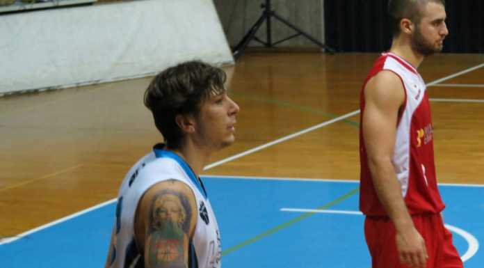 Il Basket Lecco batte la Vivigas Alto Sebino. Paura per Dagnello