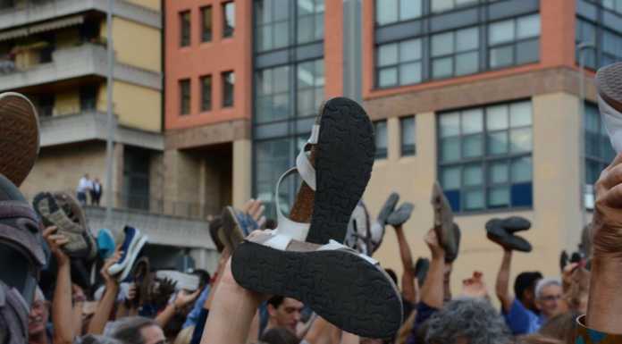 Torna la marcia degli “scalzi” per entrare nei centri di accoglienza