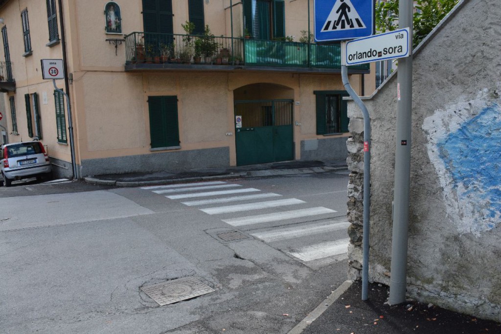 Corso Matteotti. “Strisce pedonali pericolose per gli studenti”