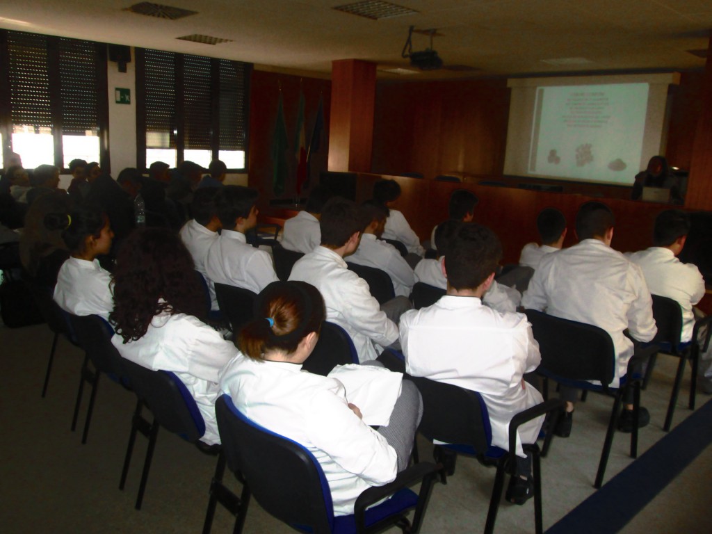 Al Cfpa lezione con Silea per una corretta raccolta rifiuti