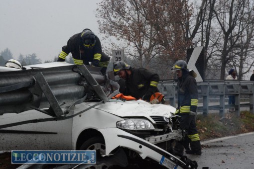 incidente costa auto guardrail (7)