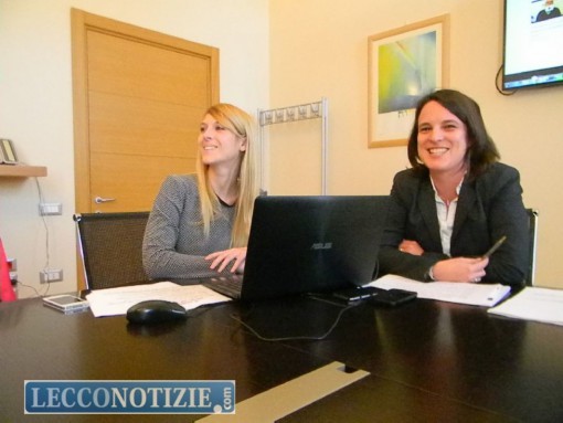 Sara Corno e Chiara Pezzini presentano il nuovo sito intenet di Confcommercio Lecco