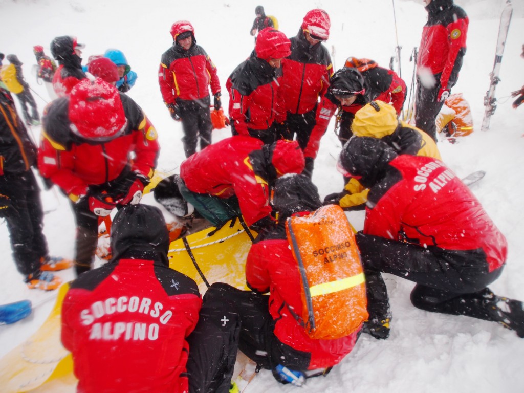 Esercitazione anti-valanghe per il soccorso alpino (FOTO)