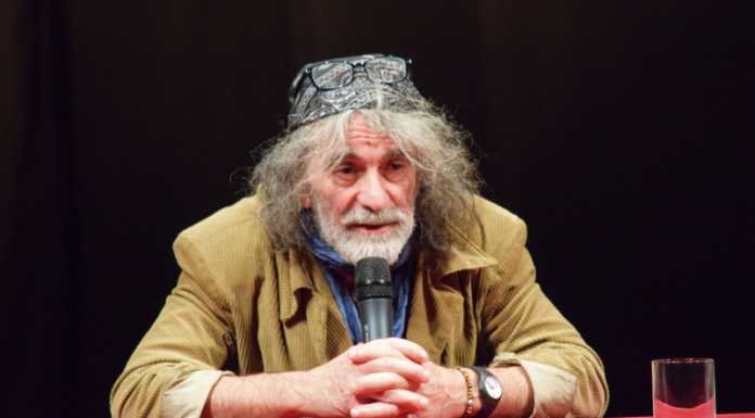 Mauro Corona a Lecco, derubato mentre si reca al cimitero