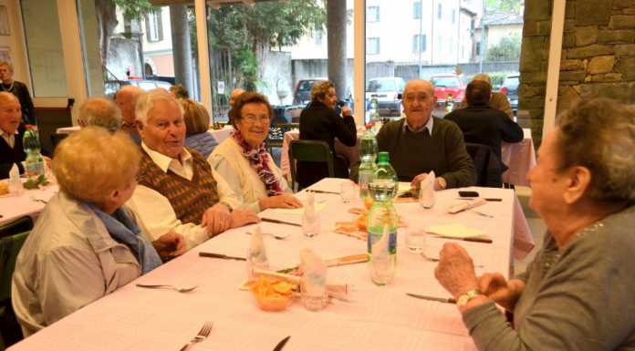 Mandello. Pranzo e musica, è la “Pasqua dell’anziano”