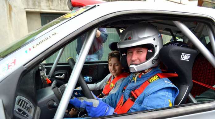 Abbadia, auto da rally e il rombo dei motori. “Ciao, Michy”