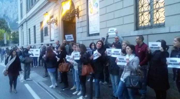 Scuola di Chiuso, la rabbia dei genitori: “Non la chiuderanno”