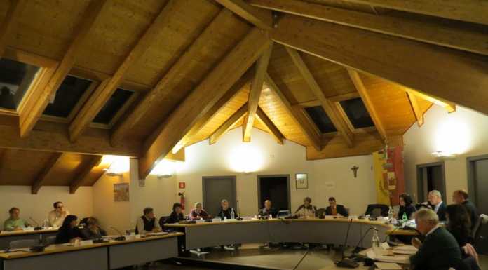 Calolzio. Il sindaco azzera la Giunta, l’annuncio in consiglio