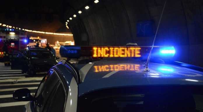 Nuova Lecco Ballabio, ribaltamento in galleria, ferita 32enne