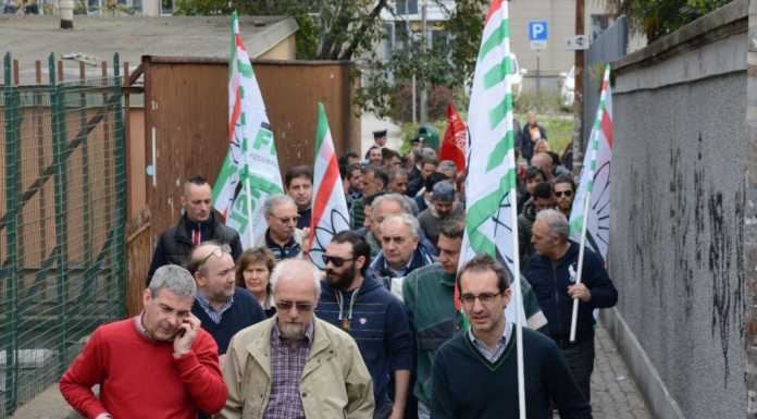 Tubettificio: lavoratori in corteo, una newco per non fallire