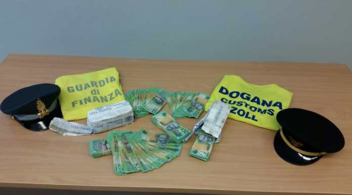 In dogana con 100 mila euro non dichiarati, in due nei guai