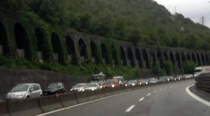 Schianto in SS36: un ferito grave, rientro in coda verso Abbadia