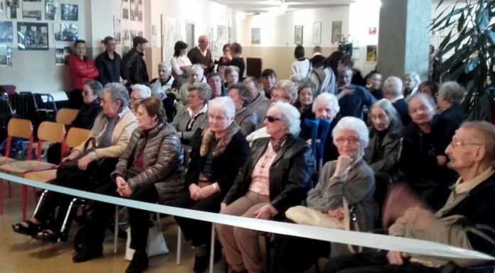 “Mostrarte”, fino al 7 maggio al Bertacchi le opere degli anziani