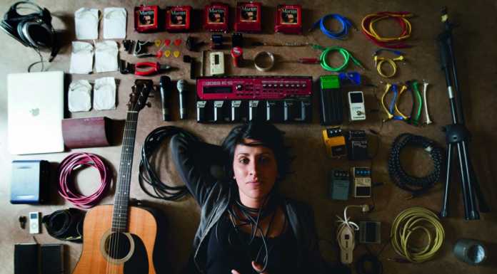 Sara Velardo, artista antimafia, lancia un seminario per cantautori