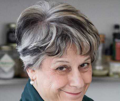 Leggermente. Oggi a Lecco la scrittrice Simonetta Agnello Hornby