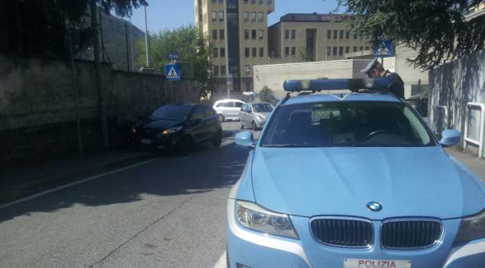 Lecco. Incidente auto e moto in via Cantarelli, all’ospedale una 25enne