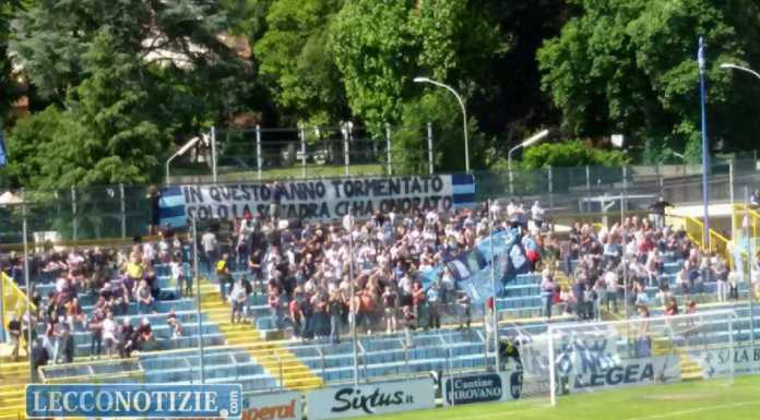 Calcio Lecco, un mare di incertezze e i tifosi scendono in piazza