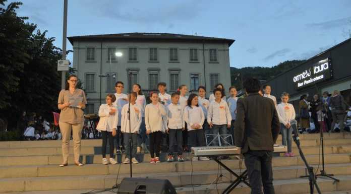 Calolzio: 250 bambini in festa in Piazza Vittorio Veneto