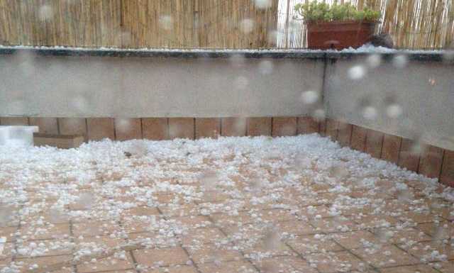 Temporale e grandine sul lecchese, rinviati i fuochi sul lago