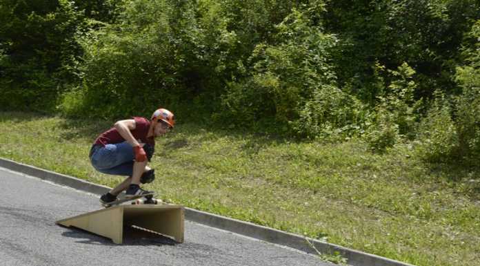 “Ghost town Freeride”: giù per Consonno con il longboard