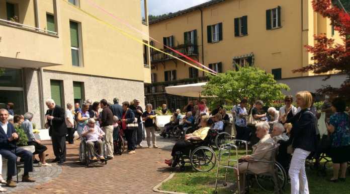 Festa d’estate per gli anziani ospiti dell’Airoldi e Muzzi