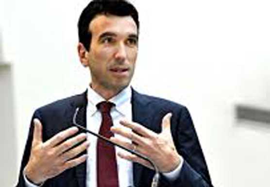 Il ministro Martina a Lecco, ospite della conferenza del PD