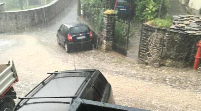 VIDEO – Temporale a Mandello, strade come fiumi a Olcio