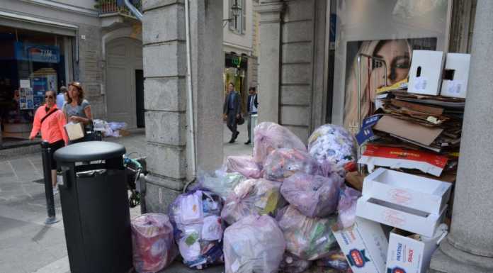 Raccolta rifiuti, nuovo sciopero. il Comune: “Non esponete i sacchi”