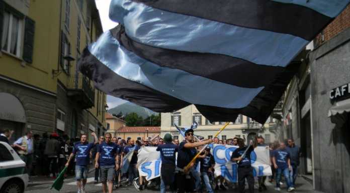 Calcio Lecco, i tifosi scendono in piazza per chiedere chiarezza