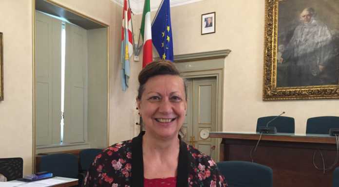 Lecco, dopo 40 anni in Comune la dott.ssa Esposito va in pensione