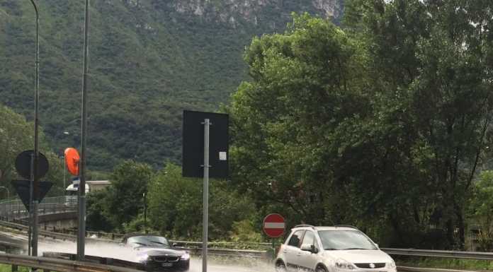 Temporale e grandine sul lecchese: qualche disagio, pompieri al lavoro