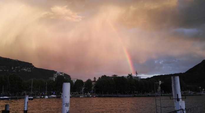 Foto. Un tramonto da sogno con tanto di arcobaleno