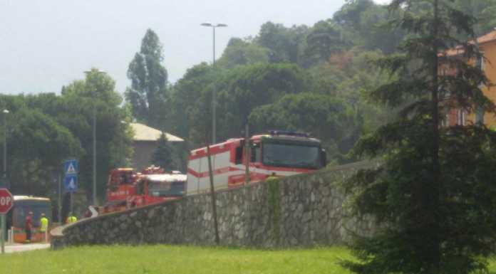 Bus in panne dopo il Ponte Nuovo, intervengono i Vvf