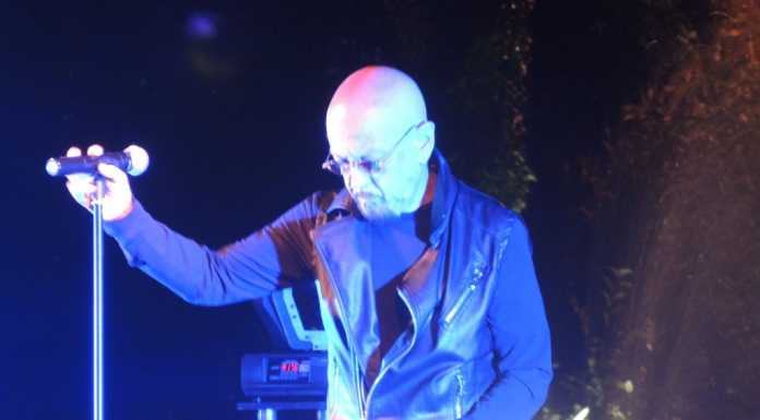 Canzo, grande successo per il concerto di Enrico Ruggeri