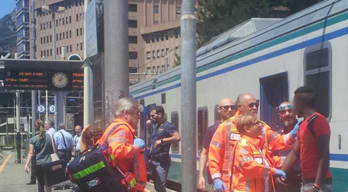 Violenta lite tra giovani in stazione a Lecco, interviene la Polizia