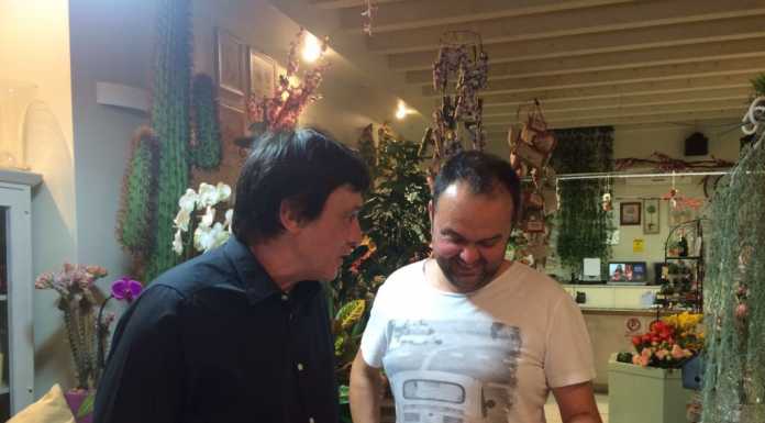 Sciopero raccolta rifiuti, l’assessore Venturini fa volantinaggio