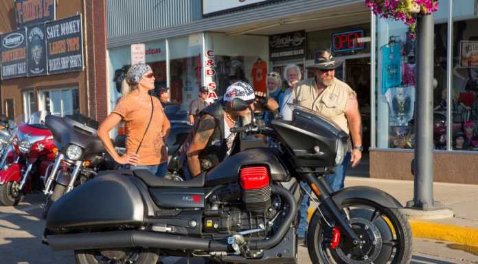 La Moto Guzzi MGX-21 a Sturgis alla conquista dell’America