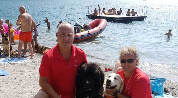 Bellano. Rischia di annegare, salvato da Artù, cane bagnino