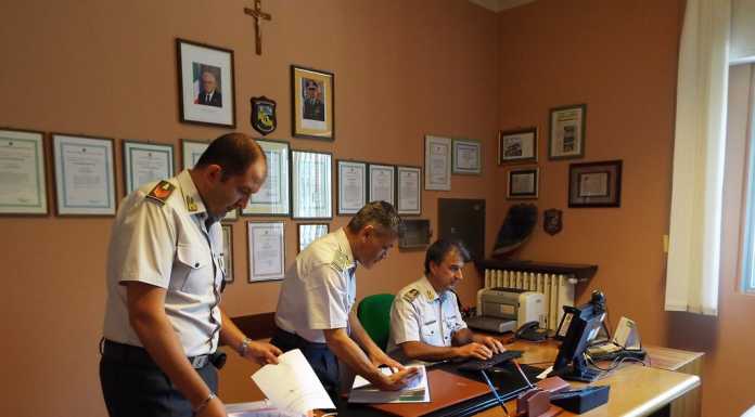 Frode fiscale e riciclaggio internazionale, la GdF sequestra i beni degli indagati